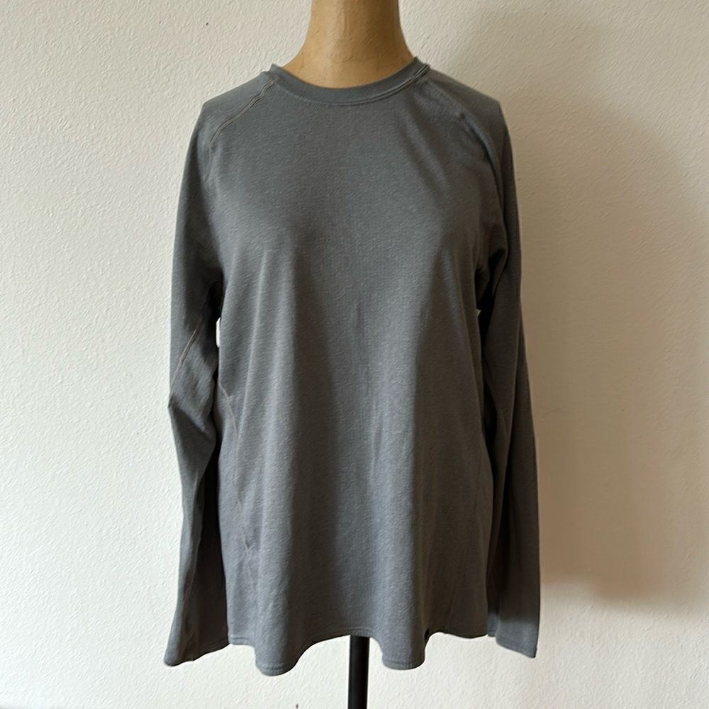 Patagonia sz L Capilene Baselayer midweight grey great pre owned condition